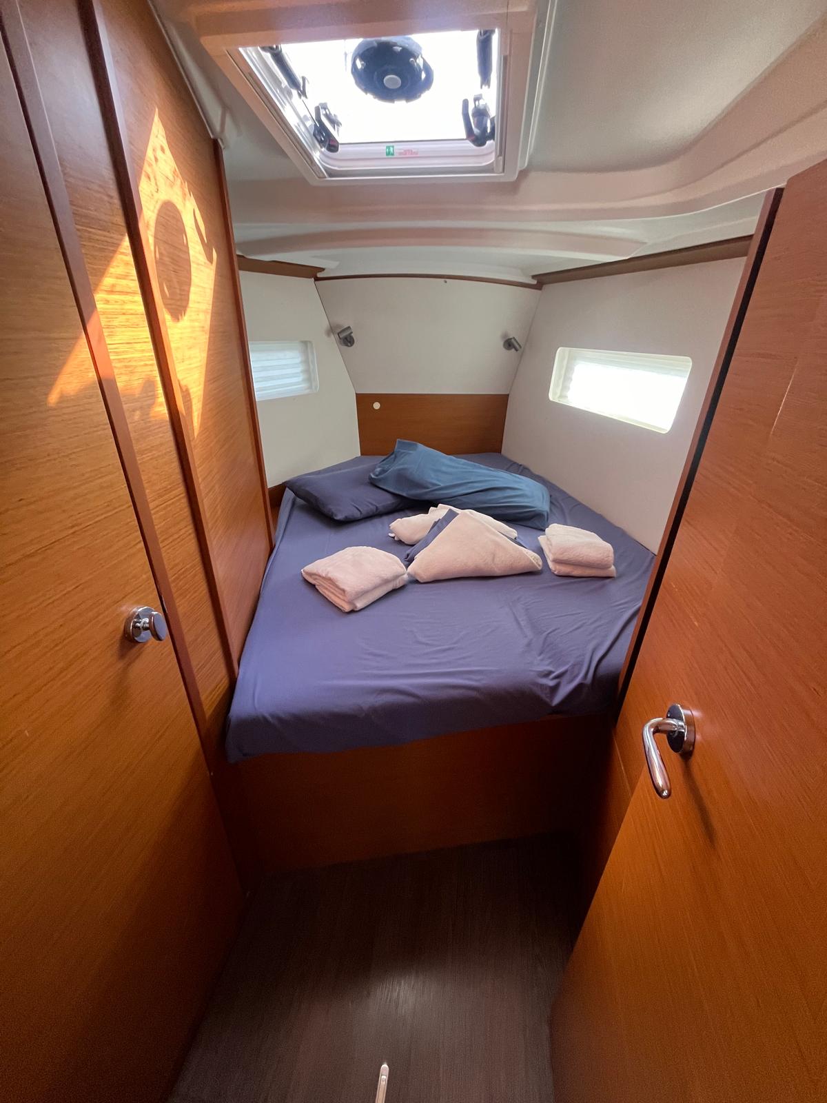 Sun Odyssey 380 - 3 cab. — photo 5