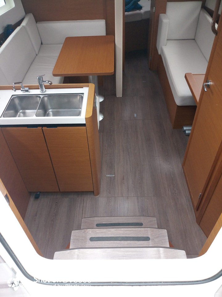 Sun Odyssey 380 - 3 cab. — photo 6
