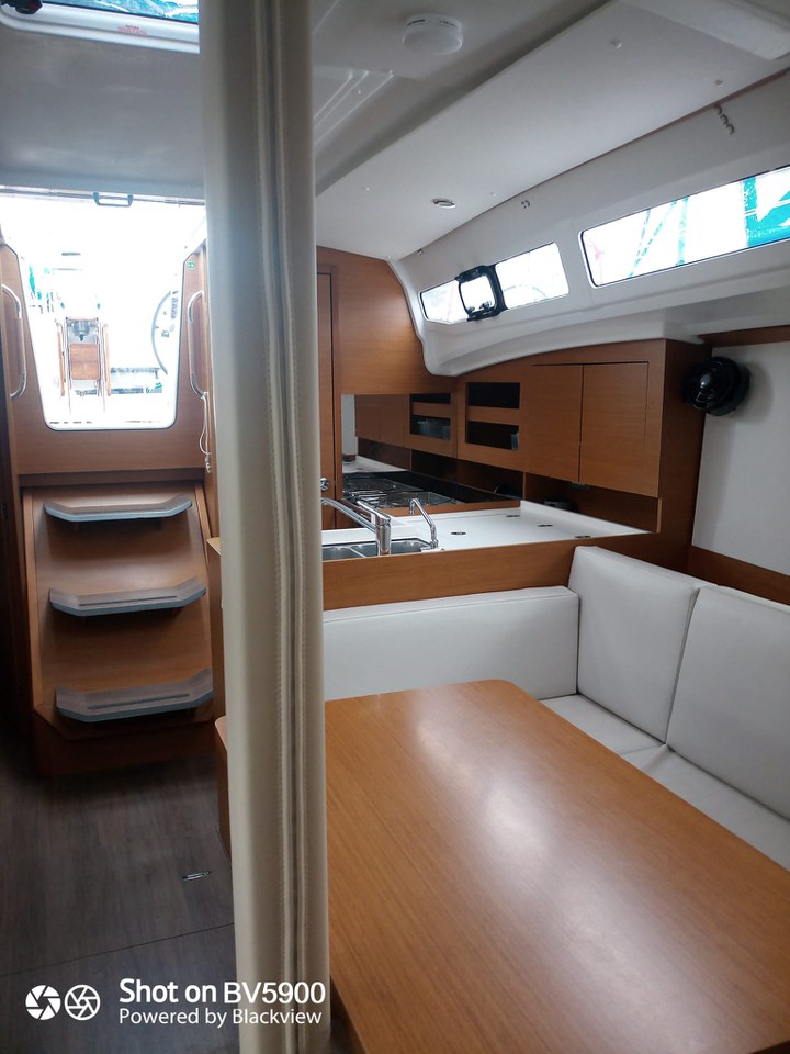 Sun Odyssey 380 - 3 cab. — photo 7