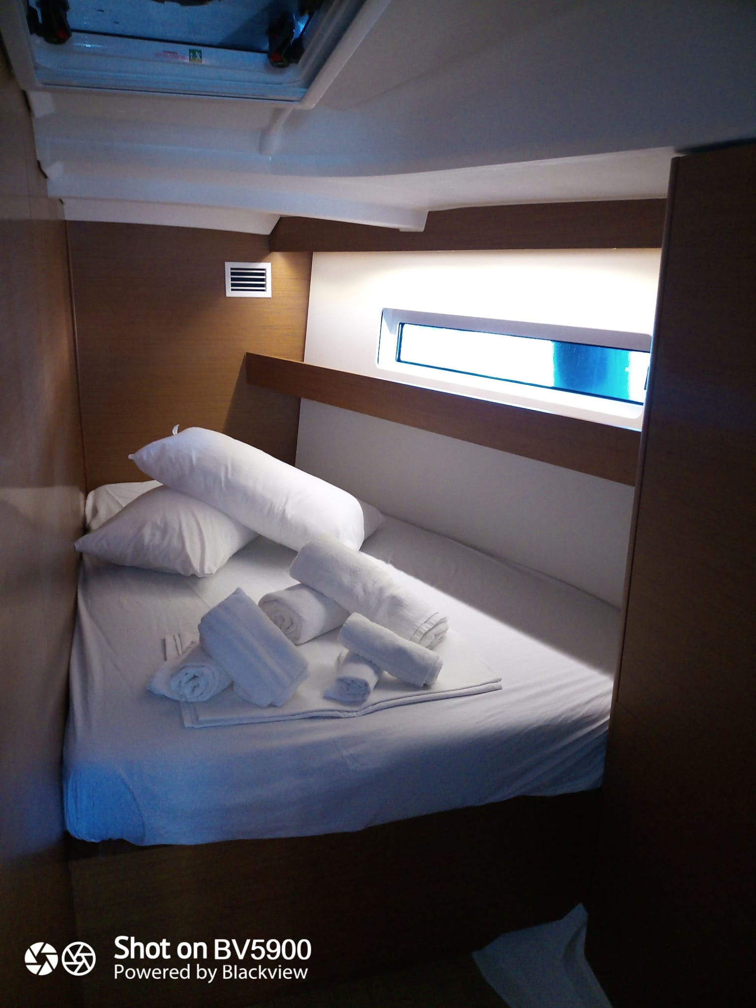 Sun Odyssey 440 - 4 cab. — photo 8