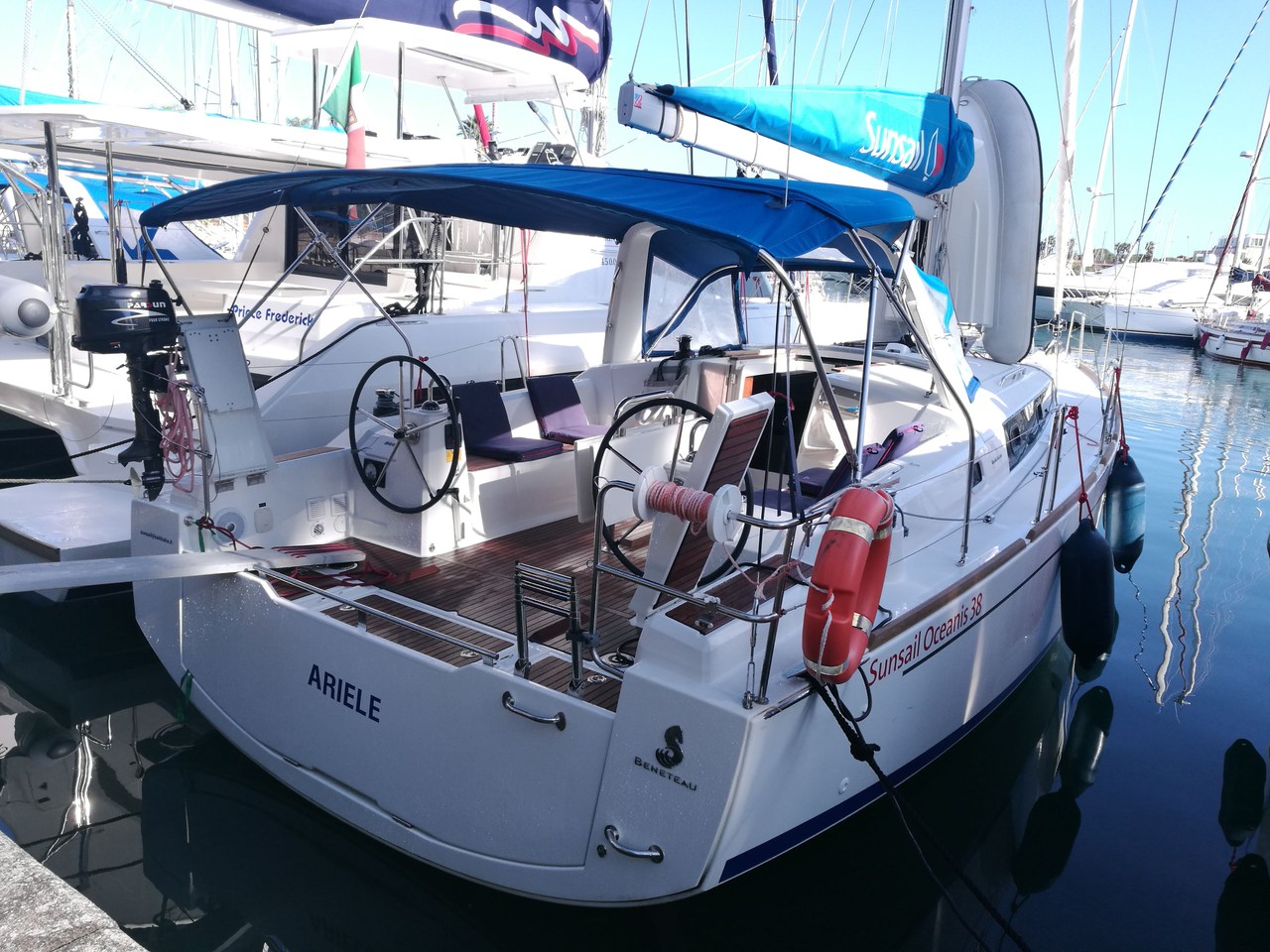 Oceanis 38.1 — photo 1