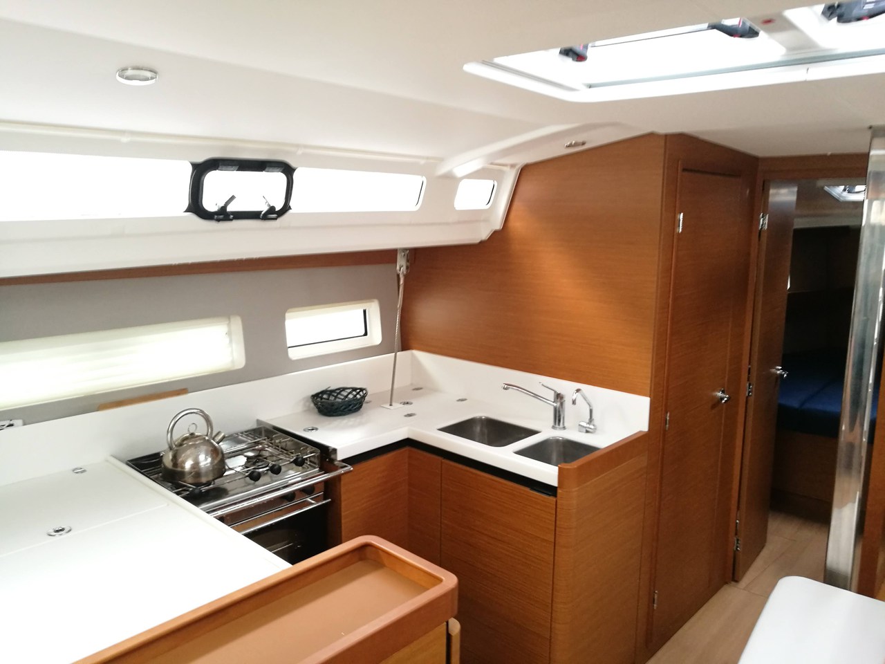 Sun Odyssey 440 - 4 cab. — photo 6