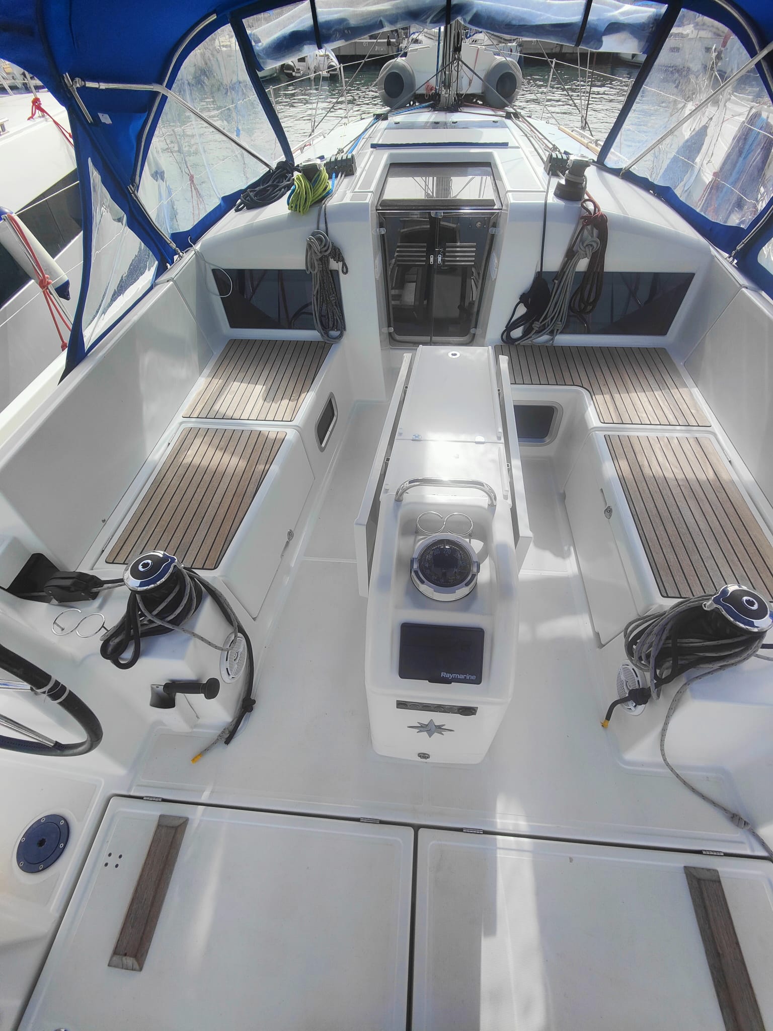Sun Odyssey 440 - 4 cab. — photo 5