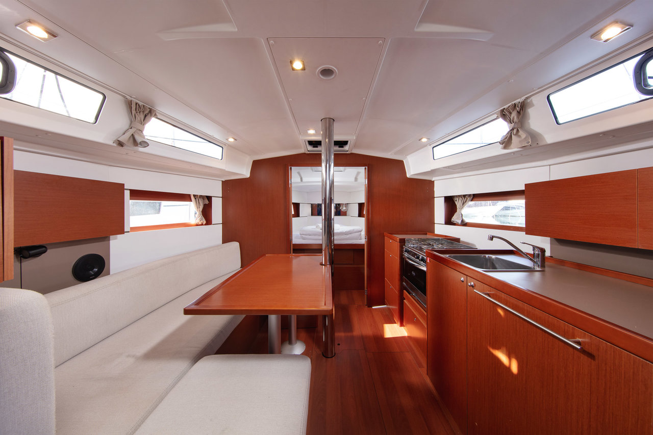 Oceanis 38.1 — photo 7