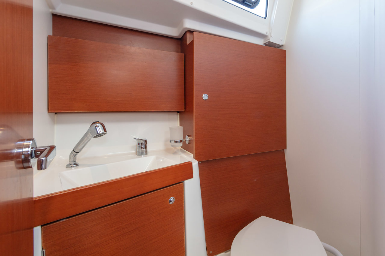 Oceanis 38.1 — photo 12