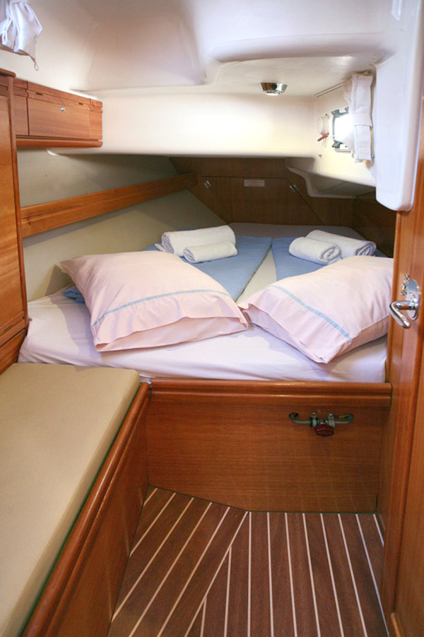 Bavaria 38 Cruiser — photo 10