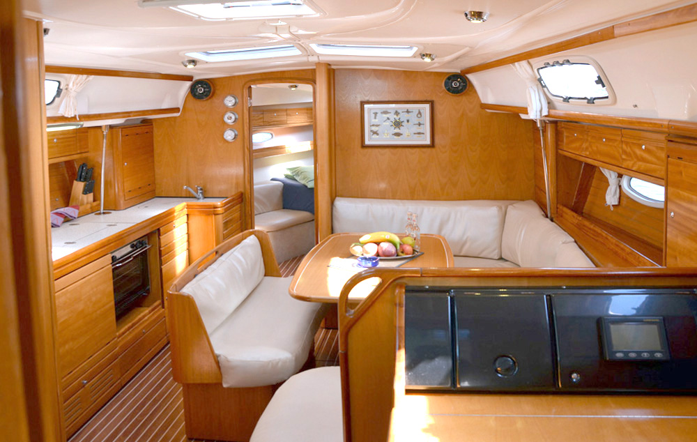 Bavaria 39 Cruiser — photo 9