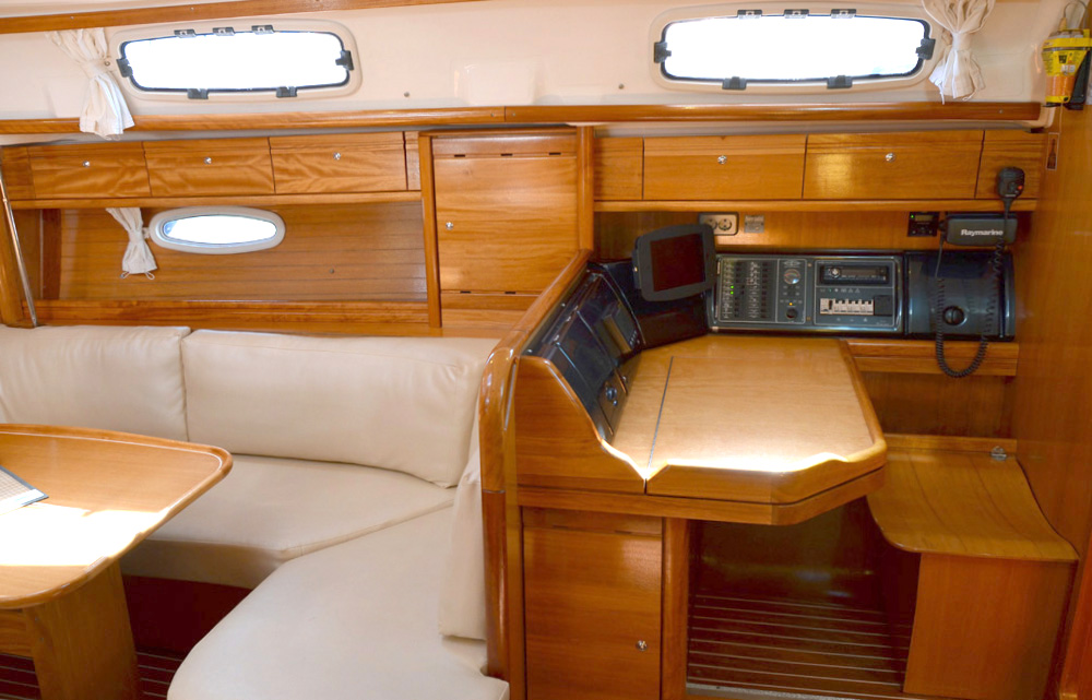 Bavaria 39 Cruiser — photo 10