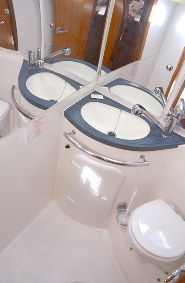 Bavaria 39 Cruiser — photo 15