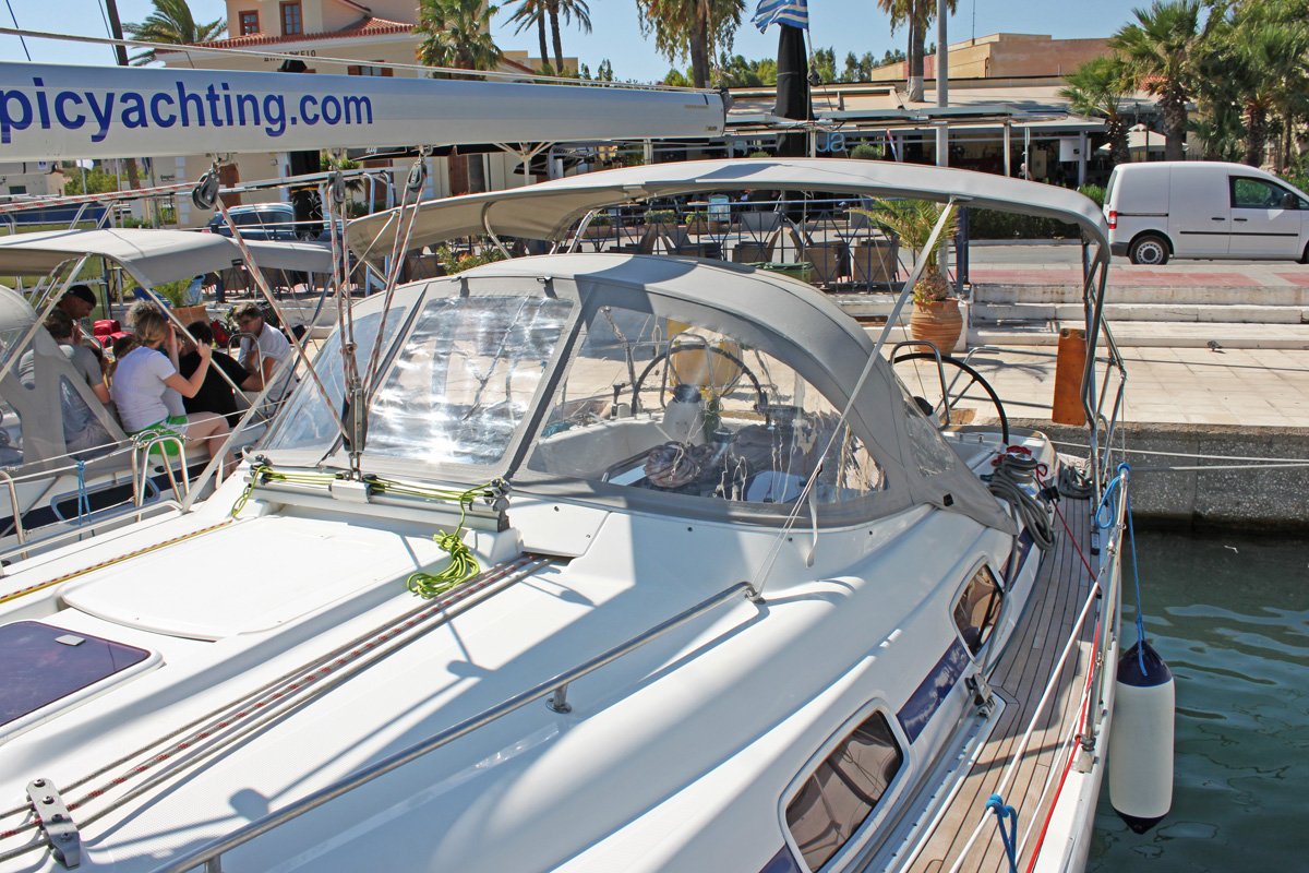 Bavaria 42 Cruiser — photo 10