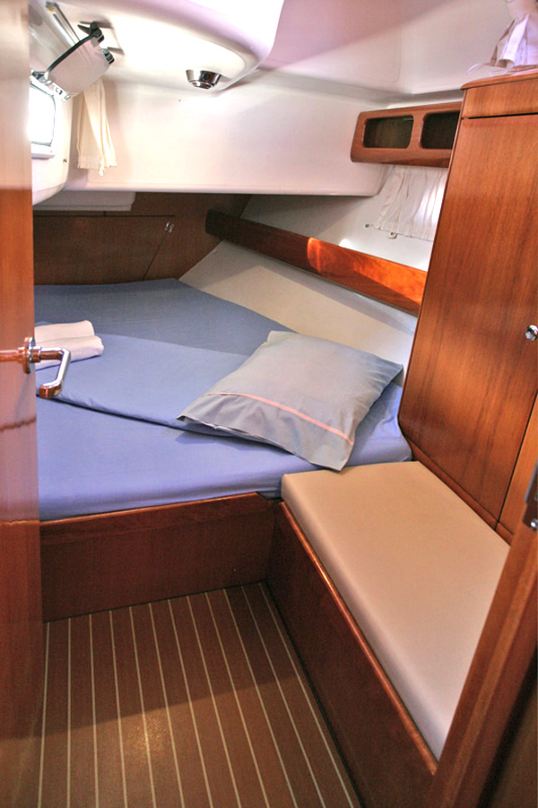 Bavaria 42 Cruiser — photo 15