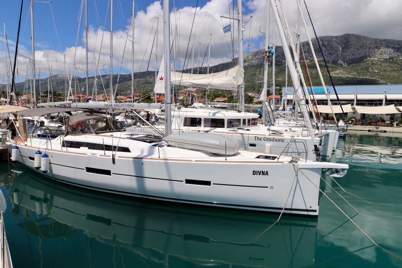 Dufour 460 GL — photo 10