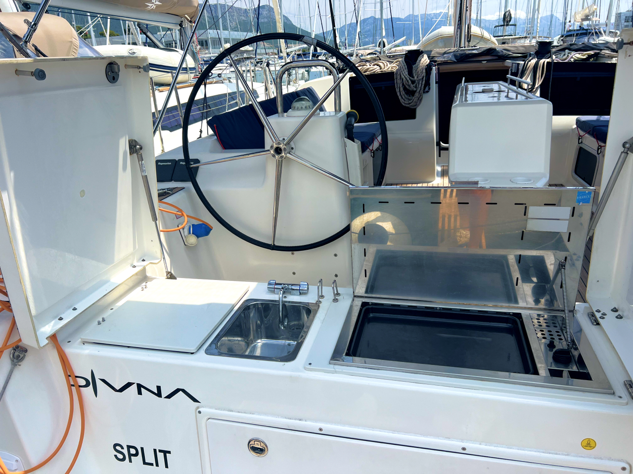 Dufour 460 GL — photo 12