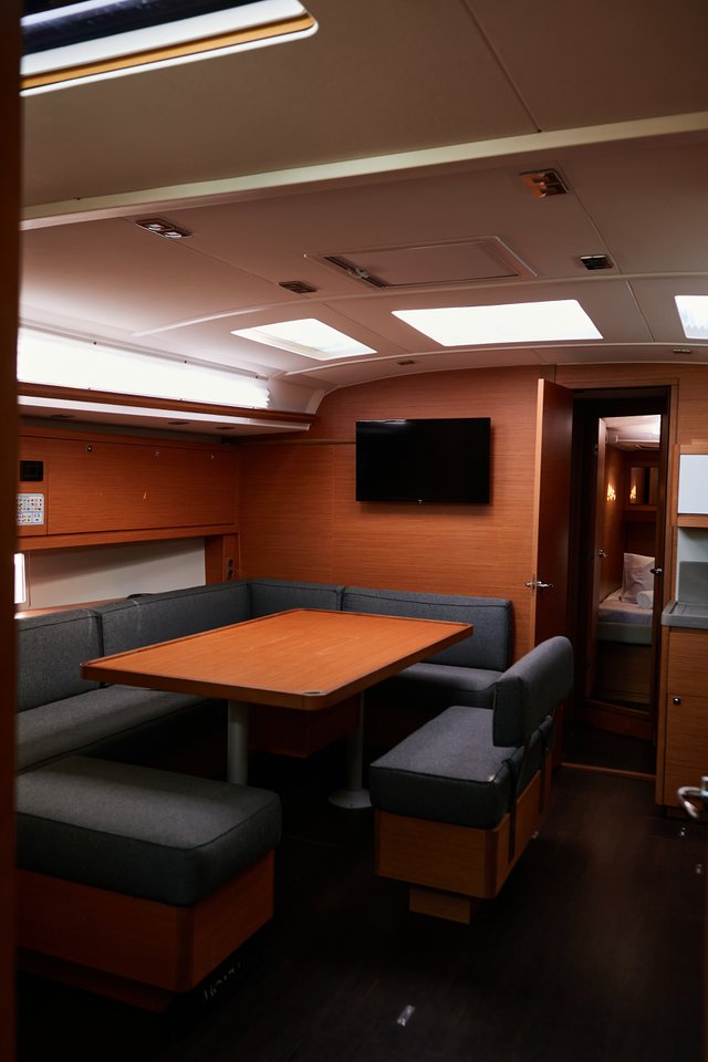 Dufour 470 - 5 + 1 cab. — photo 18