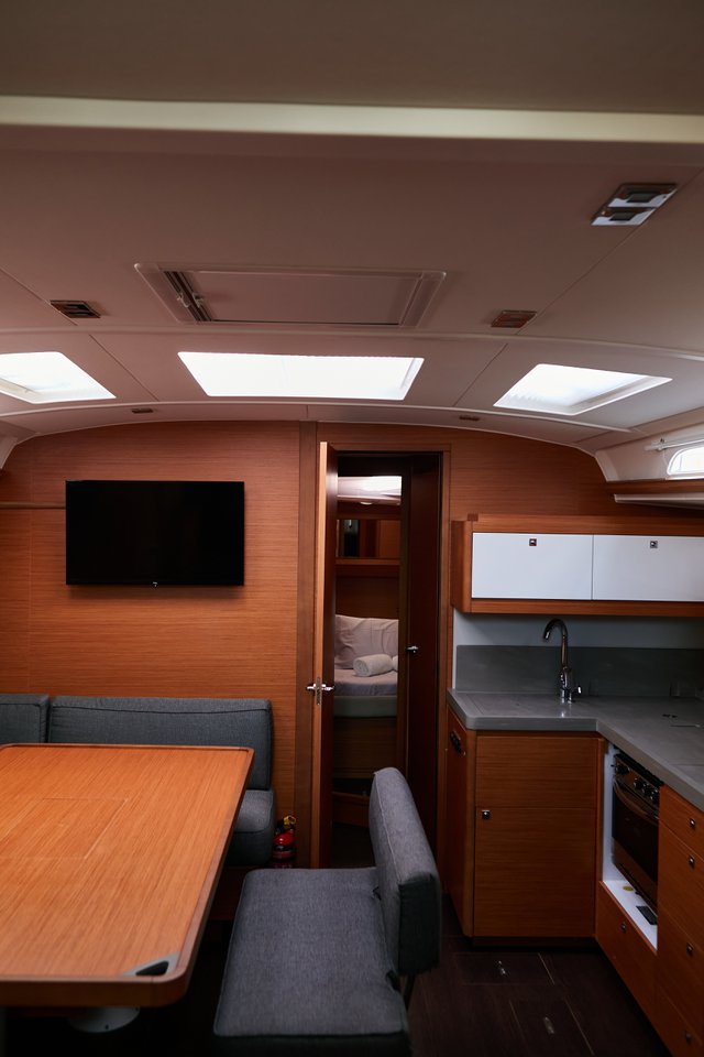 Dufour 470 - 5 + 1 cab. — photo 19