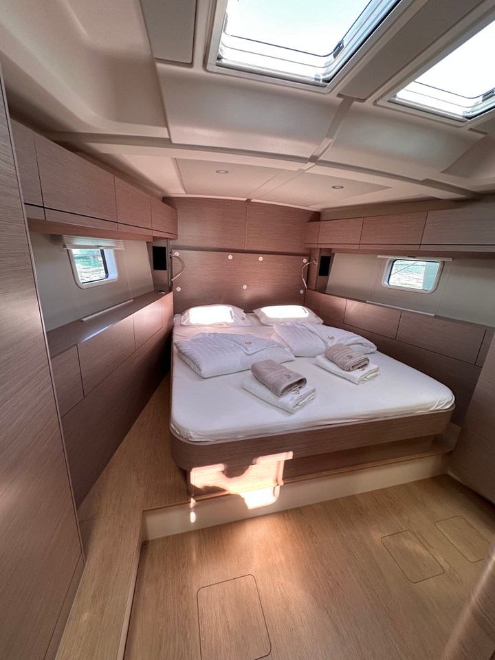 Hanse 508 - 3 + 1 cab. — photo 11