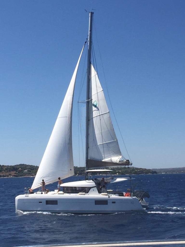 Lagoon 42 - 4 + 2 cab. — photo 1