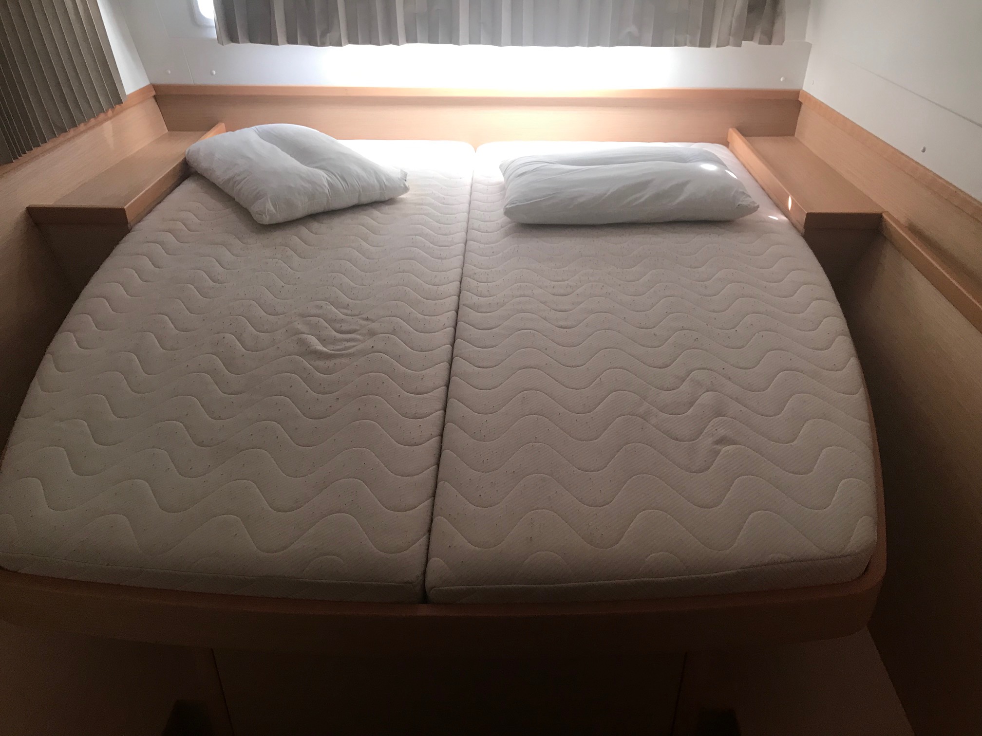 Lagoon 42 - 4 + 2 cab. — photo 20