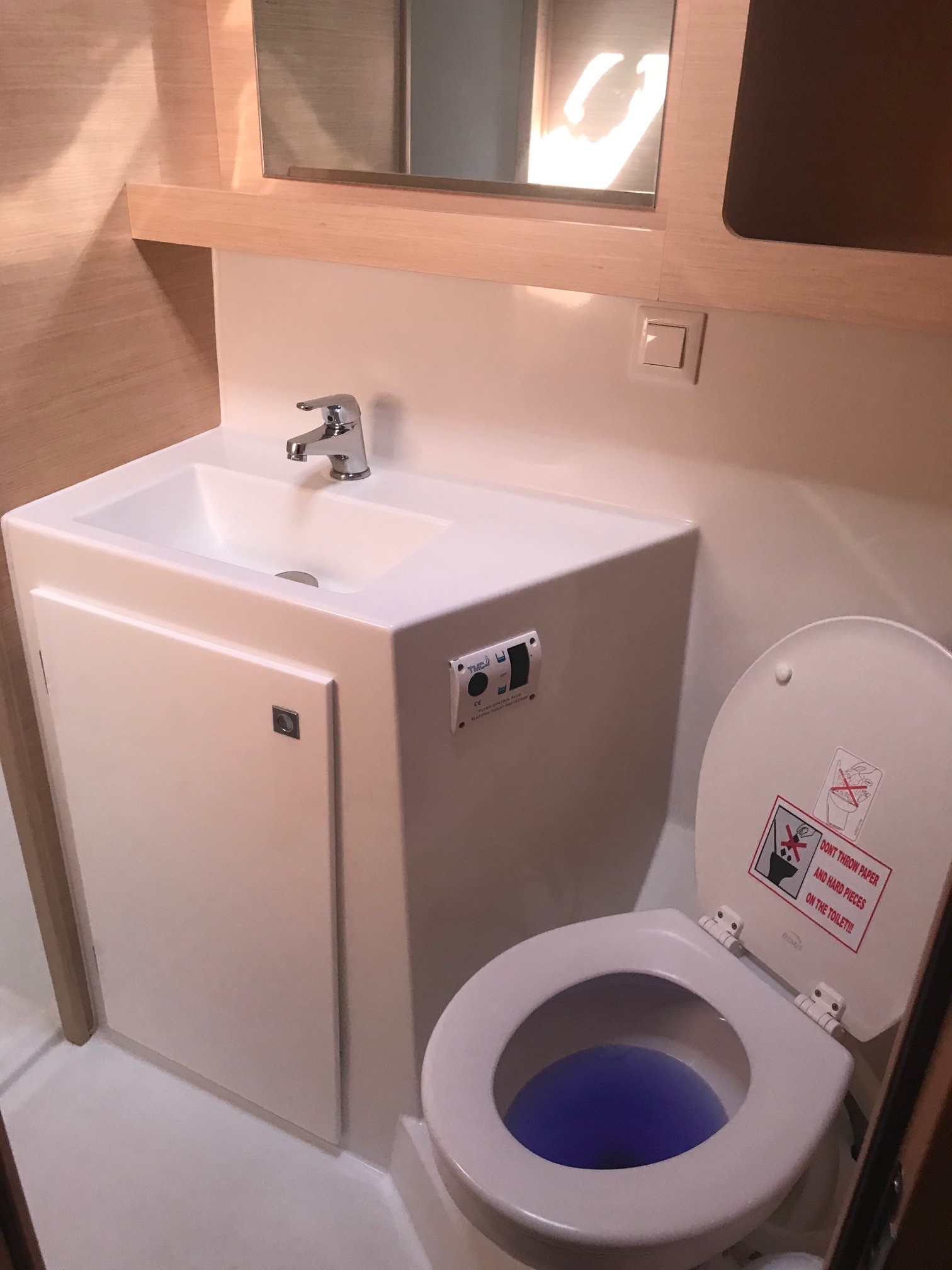 Lagoon 42 - 4 + 2 cab. — photo 22