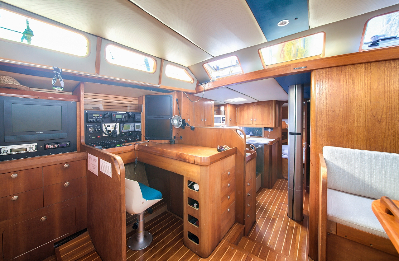 Dolphin 50 — photo 30