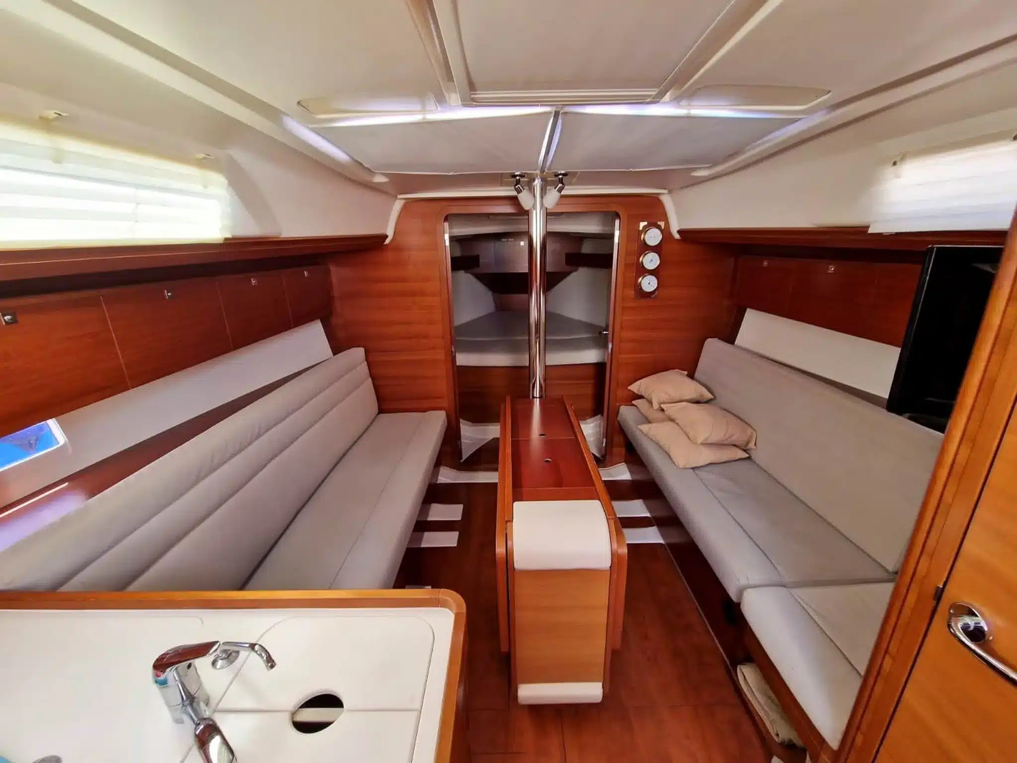 Dufour 350 GL — photo 8