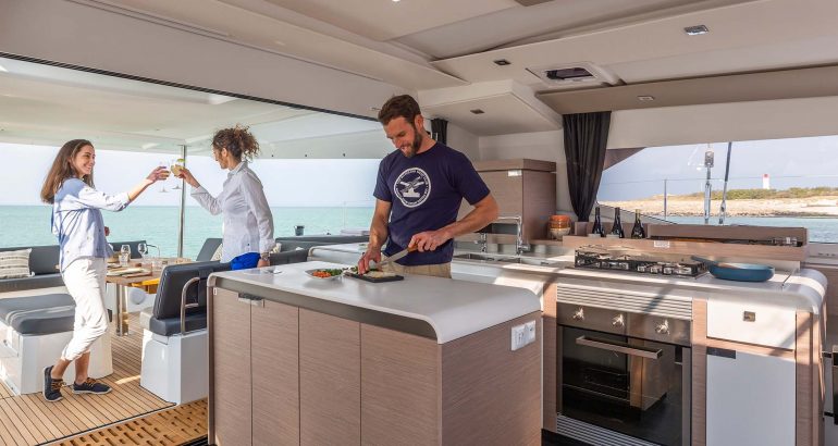 Fountaine Pajot Aura 51 SMART ELECTRIC - 6 + 2 cab. — photo 8