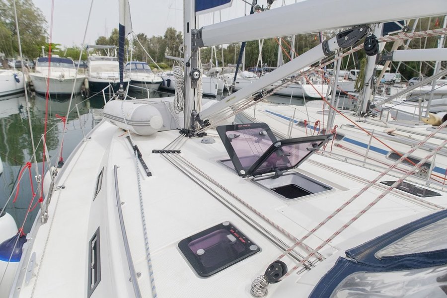 Bavaria Cruiser 40 — photo 5