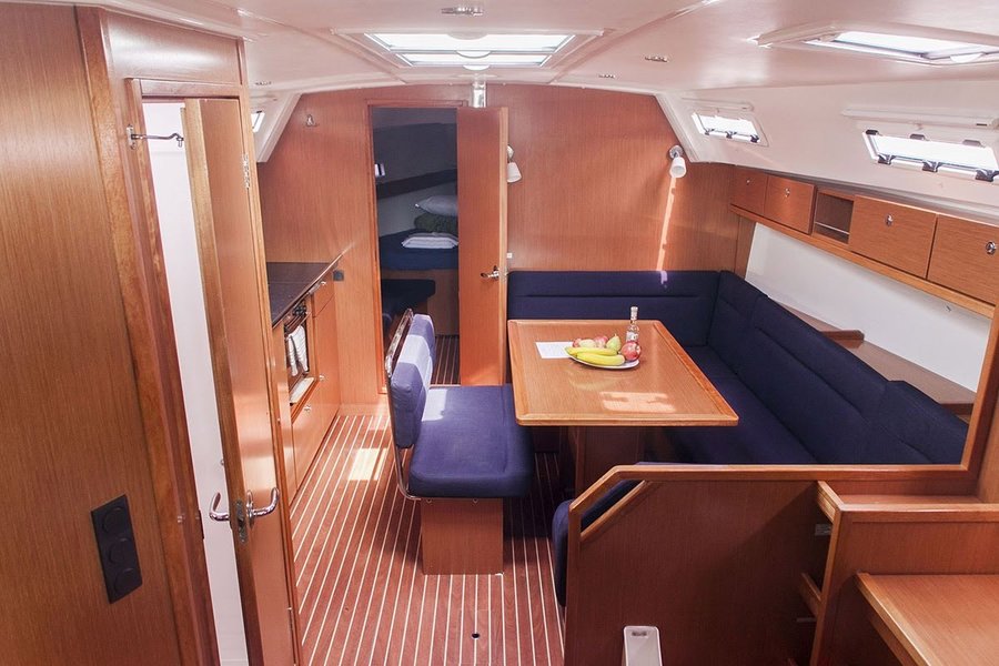 Bavaria Cruiser 40 — photo 9