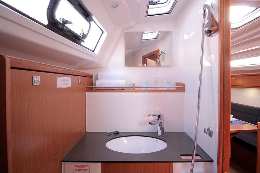Bavaria Cruiser 37 - 3 cab. — photo 9