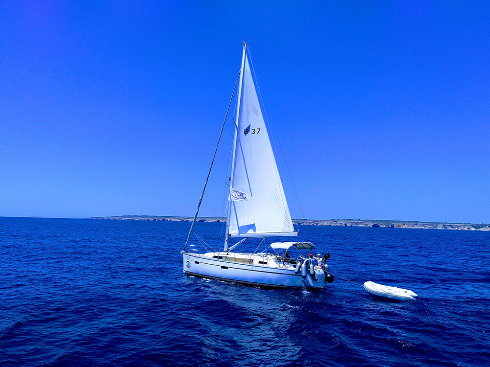 Bavaria Cruiser 37 - 3 cab. — photo 4