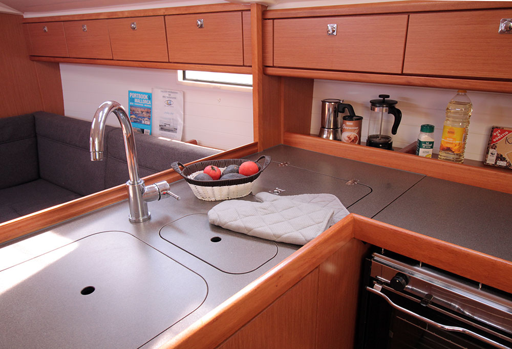 Bavaria Cruiser 37 - 3 cab. — photo 7