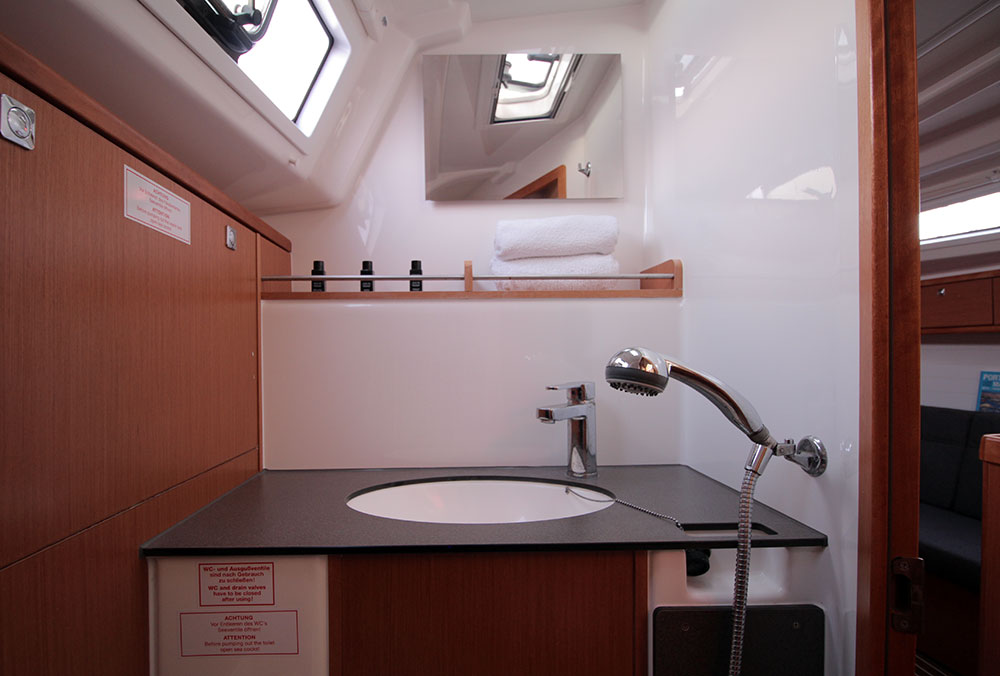 Bavaria Cruiser 37 - 3 cab. — photo 12