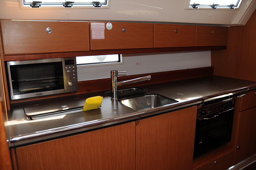 Bavaria Cruiser 40 — photo 4