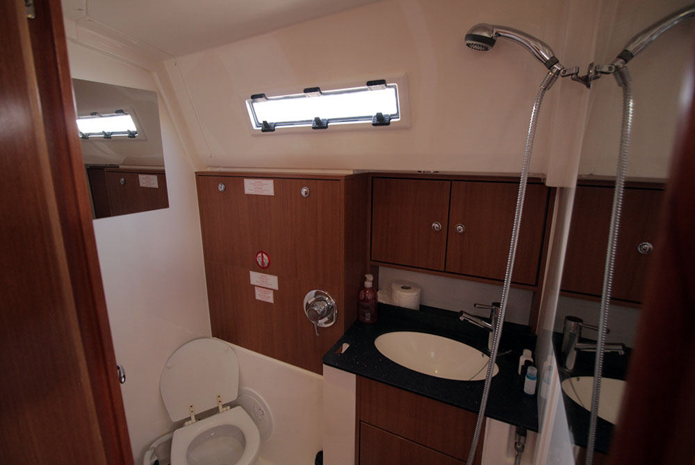 Bavaria Cruiser 50 — photo 11