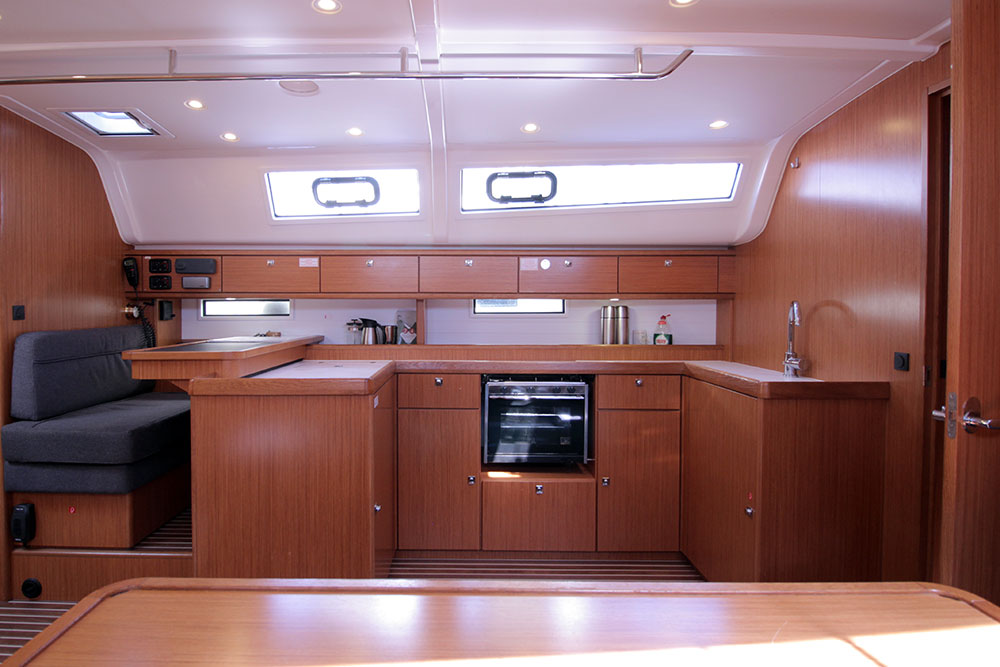 Bavaria Cruiser 51 — photo 8