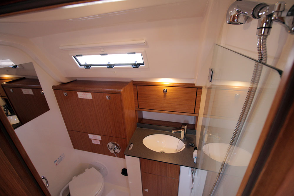 Bavaria Cruiser 51 — photo 11