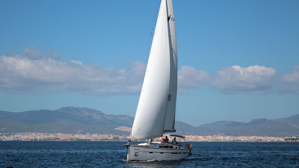 Bavaria Cruiser 56 - 5 + 1 cab. — photo 3