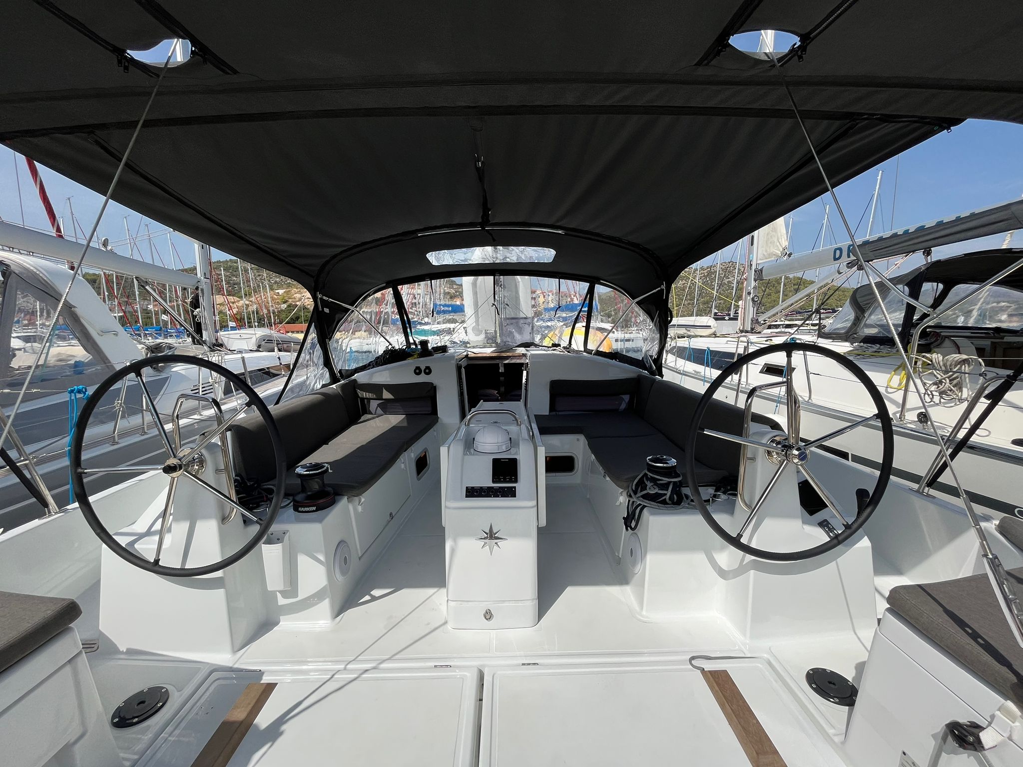 Sun Odyssey 440 - 4 cab. — photo 3