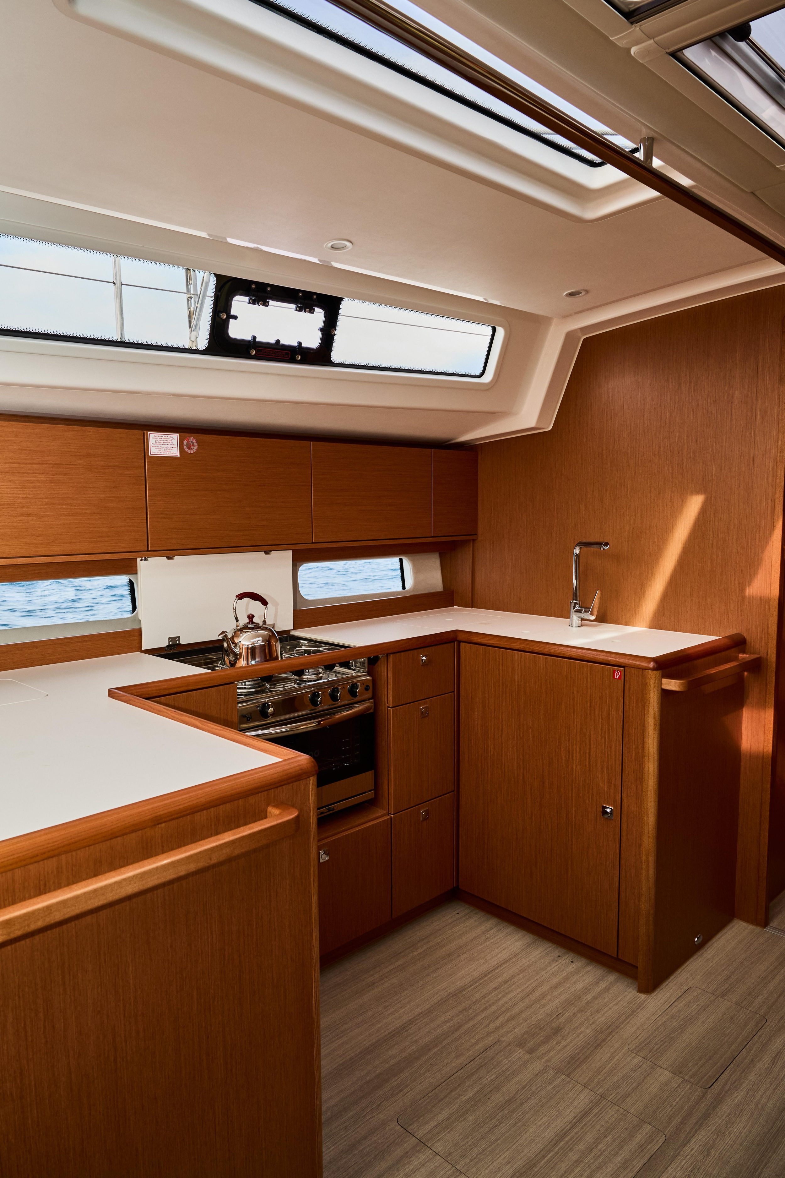 Bavaria C46 - 4 cab. — photo 9