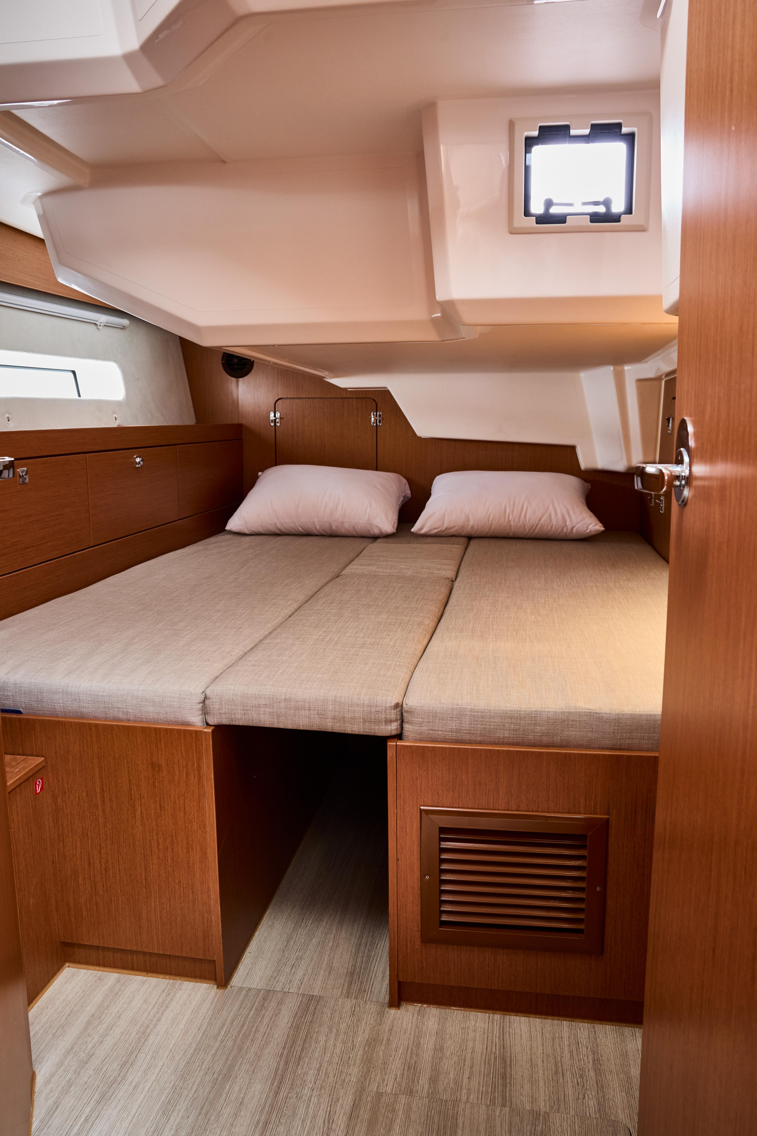 Bavaria C46 - 4 cab. — photo 11