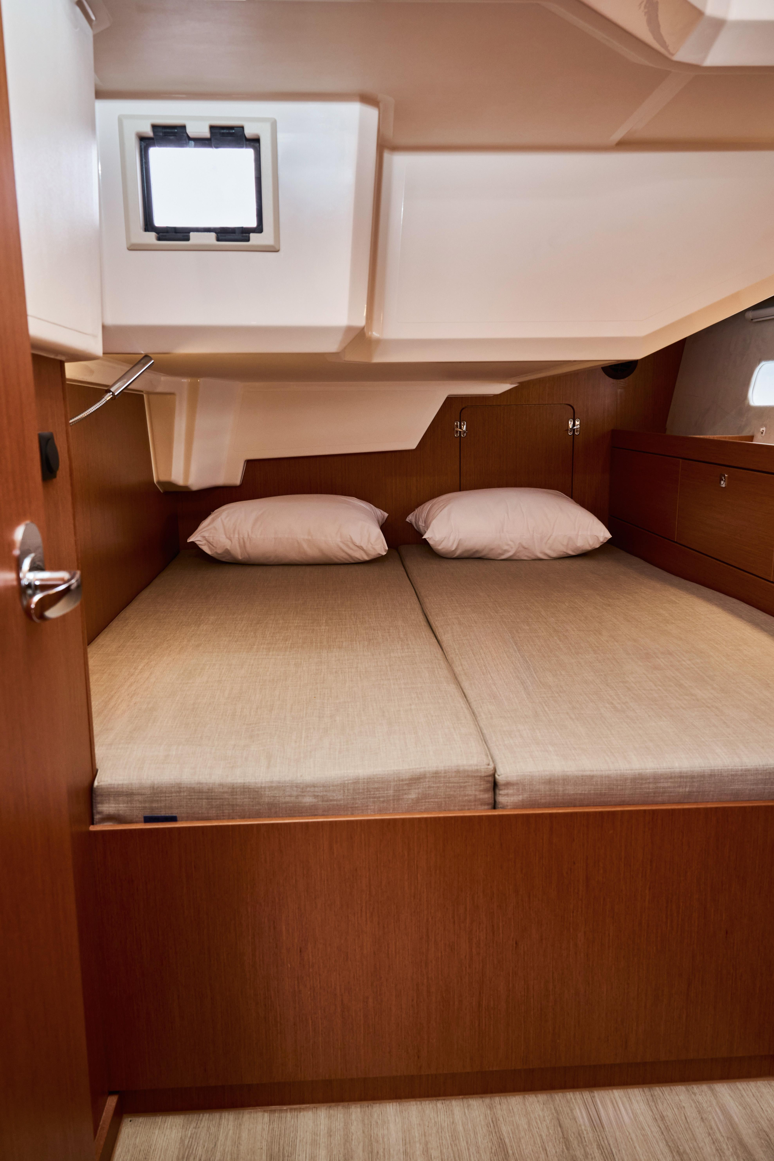 Bavaria C46 - 4 cab. — photo 12