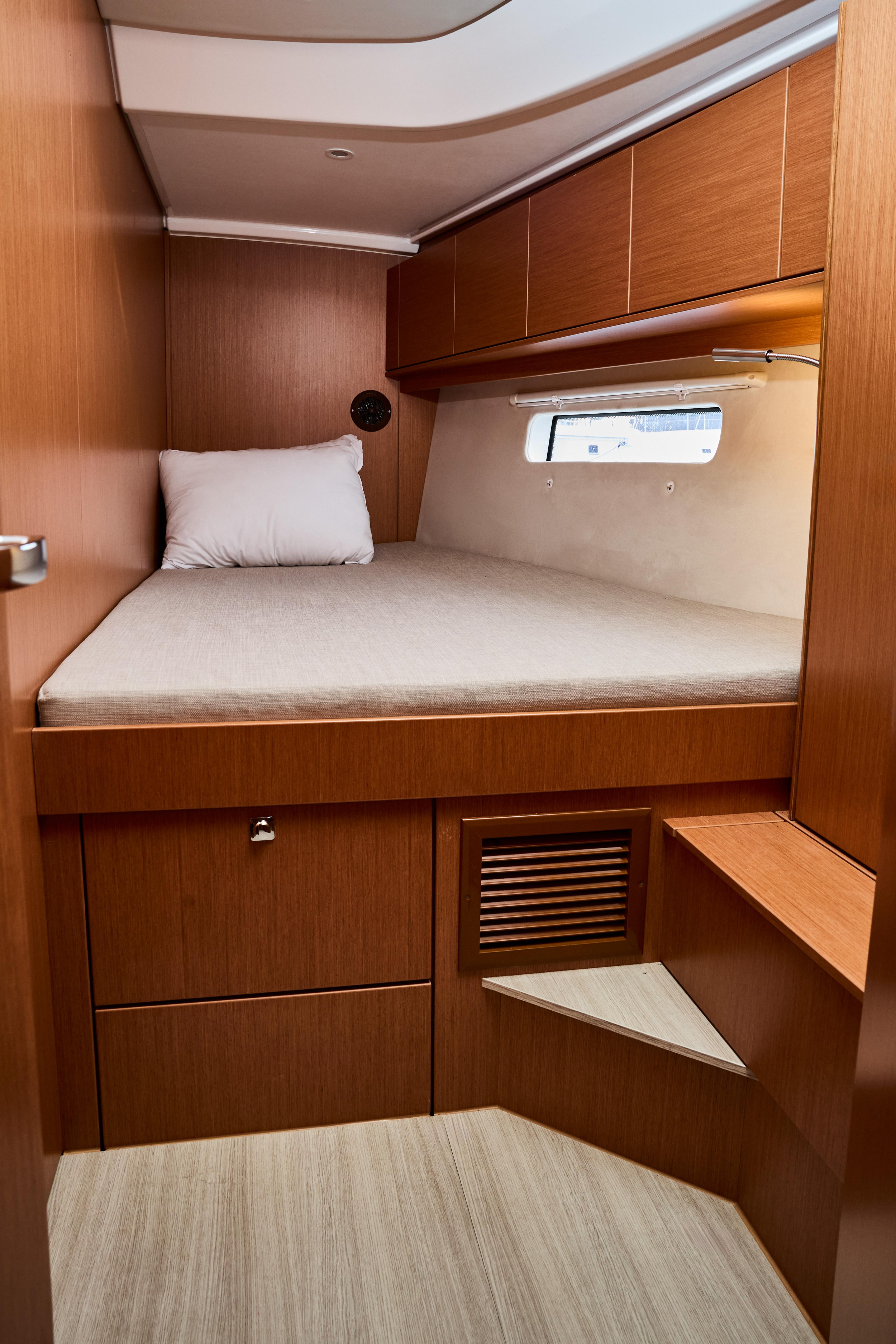 Bavaria C46 - 4 cab. — photo 14