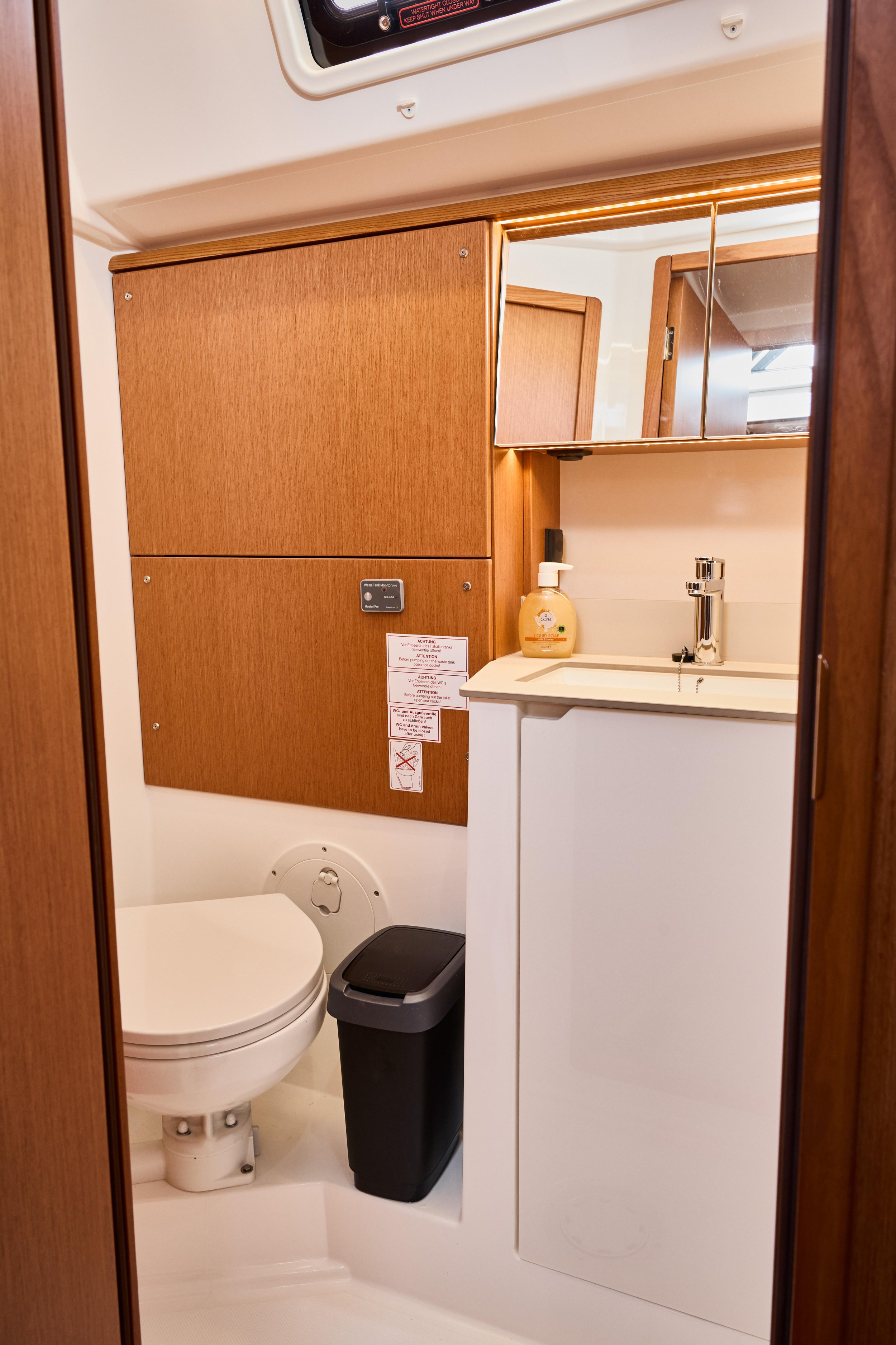Bavaria C46 - 4 cab. — photo 15