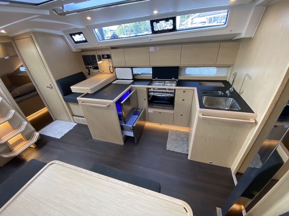 Bavaria C46 - 5 cab. — photo 35