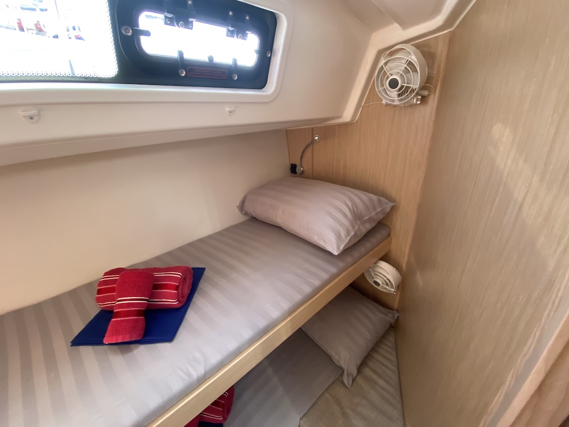 Bavaria C46 - 5 cab. — photo 40