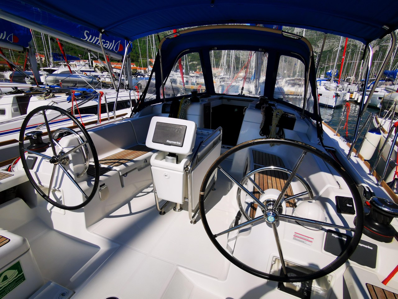 Sun Odyssey 419 - 3 cab. — photo 4