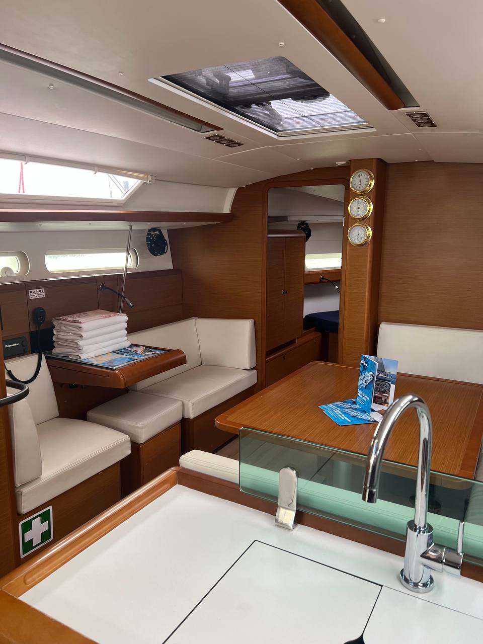 Sun Odyssey 419 - 3 cab. — photo 9