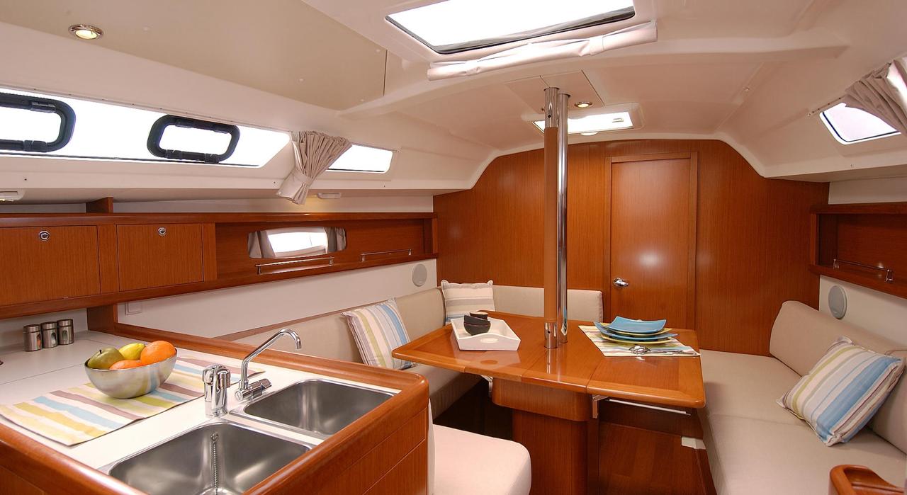 Oceanis 34 — photo 8