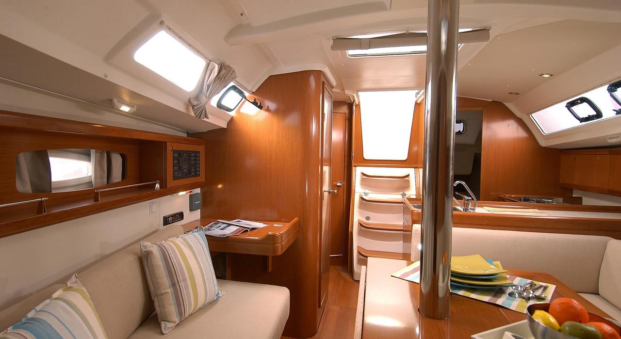 Oceanis 34 — photo 9