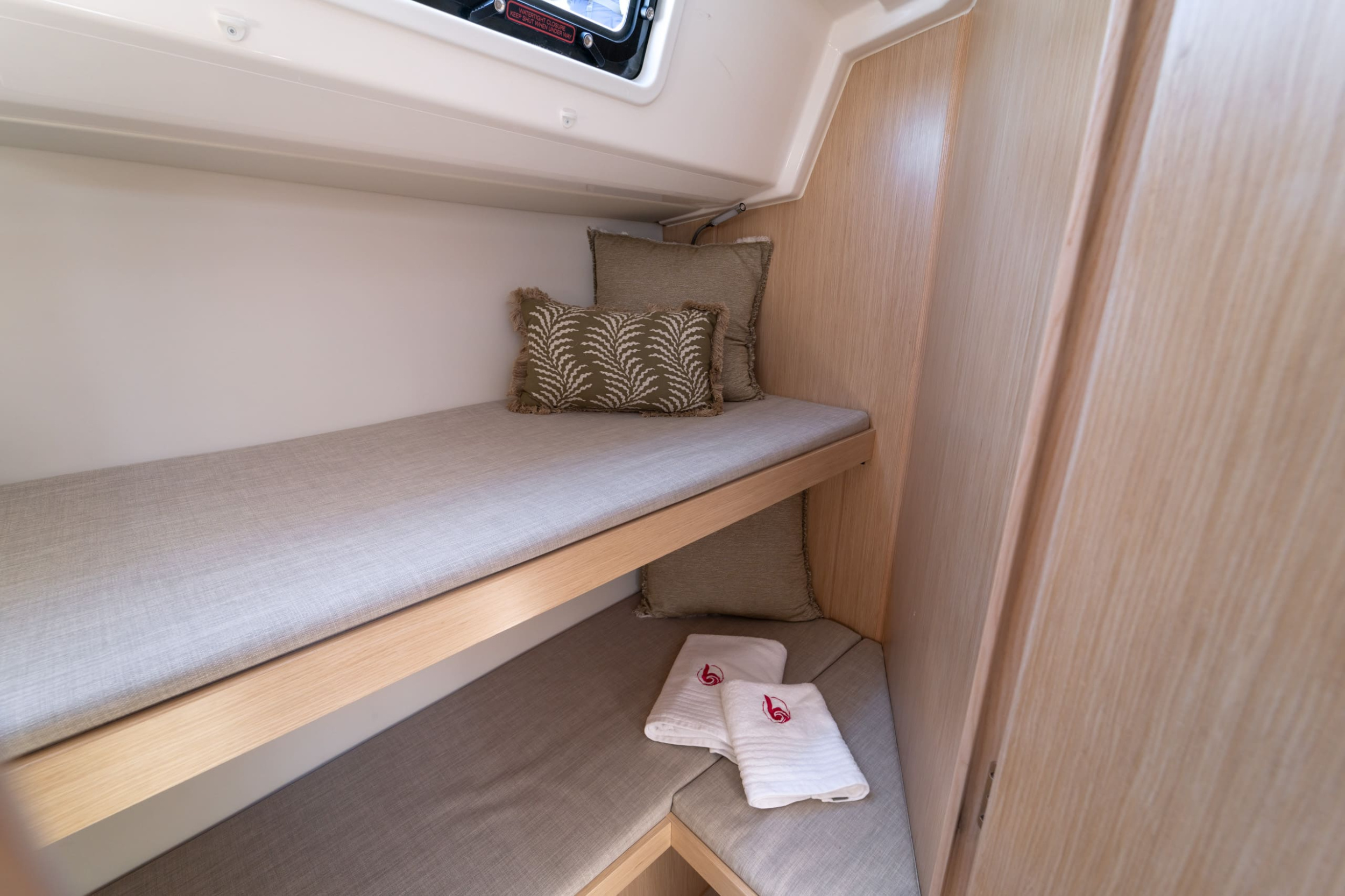 Bavaria C46 - 4 cab. — photo 24